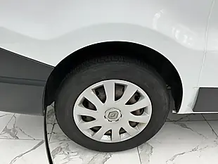 Used 2016 Renault Trafic Business White - Interior and Exterior details 17