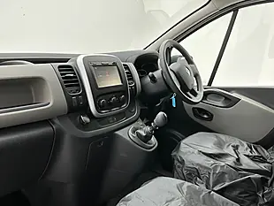 Used 2016 Renault Trafic Business White - Interior and Exterior details 20