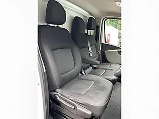 Used 2016 Renault Trafic Business+ White - Interior and Exterior details 16