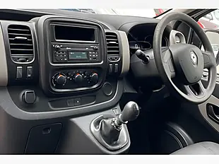 Used 2016 Renault Trafic Business+ White - Interior and Exterior details 20