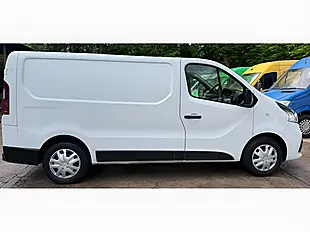 Used 2016 Renault Trafic Business+ White - Interior and Exterior details 12