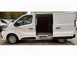 Used 2016 Renault Trafic Business+ White - Interior and Exterior details 11