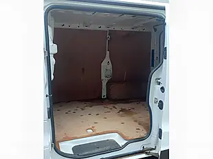 Used 2016 Renault Trafic Business+ White - Interior and Exterior details 12