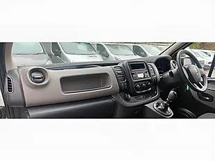 Used 2016 Renault Trafic Business+ White - Interior and Exterior details 19