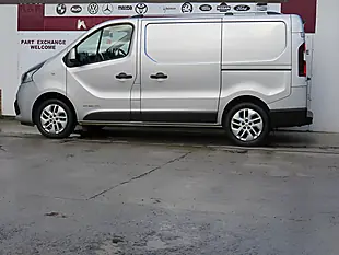 Used 2016 Renault Trafic Energy 27 Sport Silver - Interior and Exterior details 19