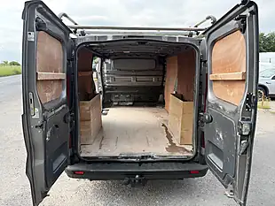 Used 2016 Renault Trafic Energy 29 Sport Nav Grey - Interior and Exterior details 12