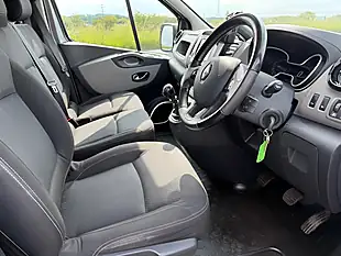 Used 2016 Renault Trafic Energy 29 Sport Nav Grey - Interior and Exterior details 14