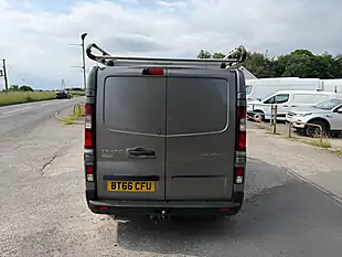 Used 2016 Renault Trafic Energy 29 Sport Nav Grey - Interior and Exterior details 5