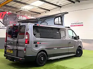 Used 2016 Renault Trafic Energy 29 Sportive Grey - Interior and Exterior details 5