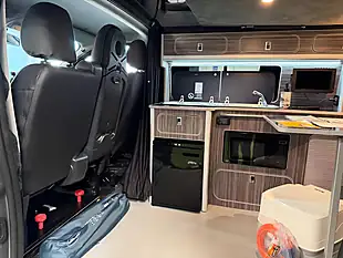 Used 2016 Renault Trafic Energy 29 Sportive Grey - Interior and Exterior details 7