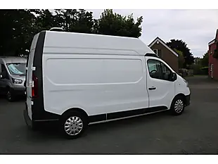 Used 2016 Renault Trafic Lh29 Business Energy White - Interior and Exterior details 10