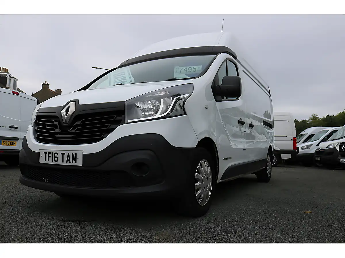 Used 2016 Renault Trafic Lh29 Business Energy White - Interior and Exterior details 12