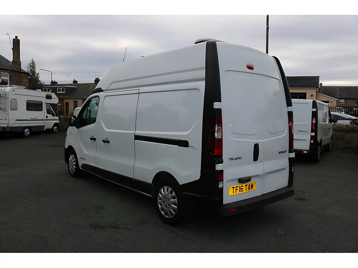 Used 2016 Renault Trafic Lh29 Business Energy White - Interior and Exterior details 5