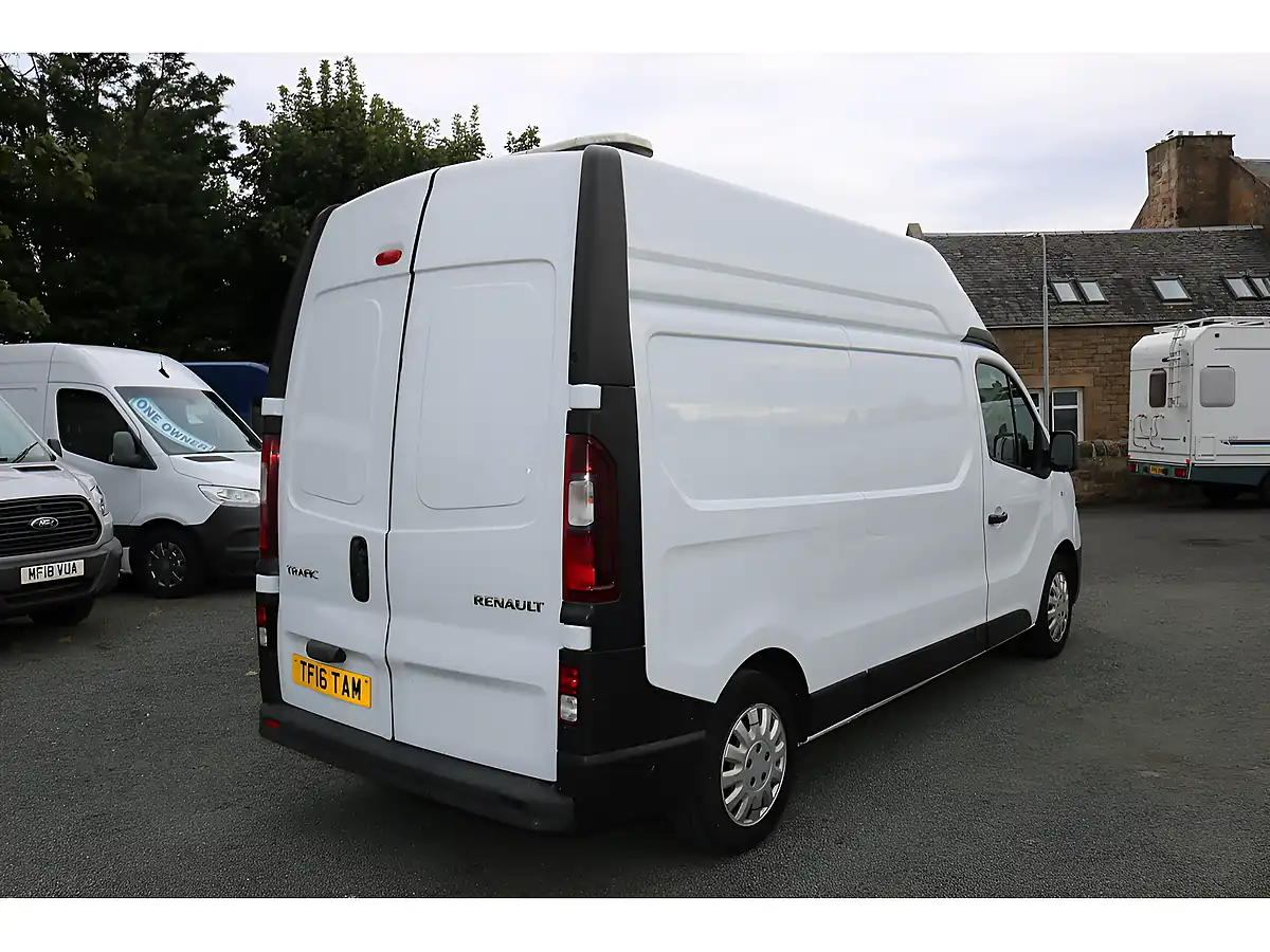Used 2016 Renault Trafic Lh29 Business Energy White - Interior and Exterior details 8