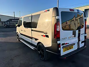 Used 2016 Renault Trafic White - Interior and Exterior details 11