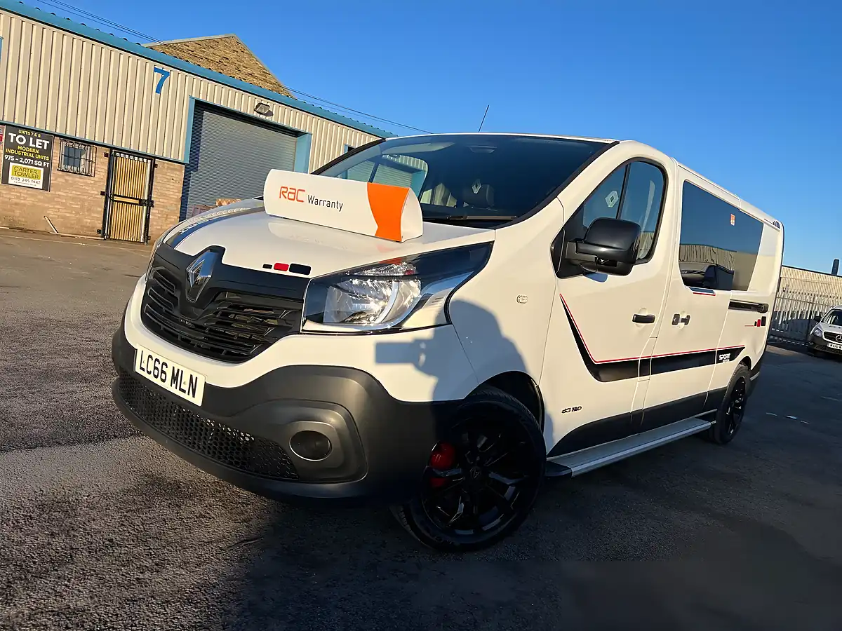 Used 2016 Renault Trafic White - Interior and Exterior details 15