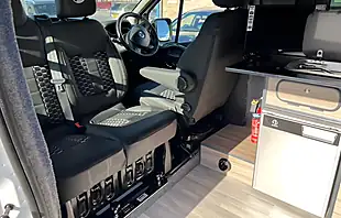 Used 2016 Renault Trafic White - Interior and Exterior details 7