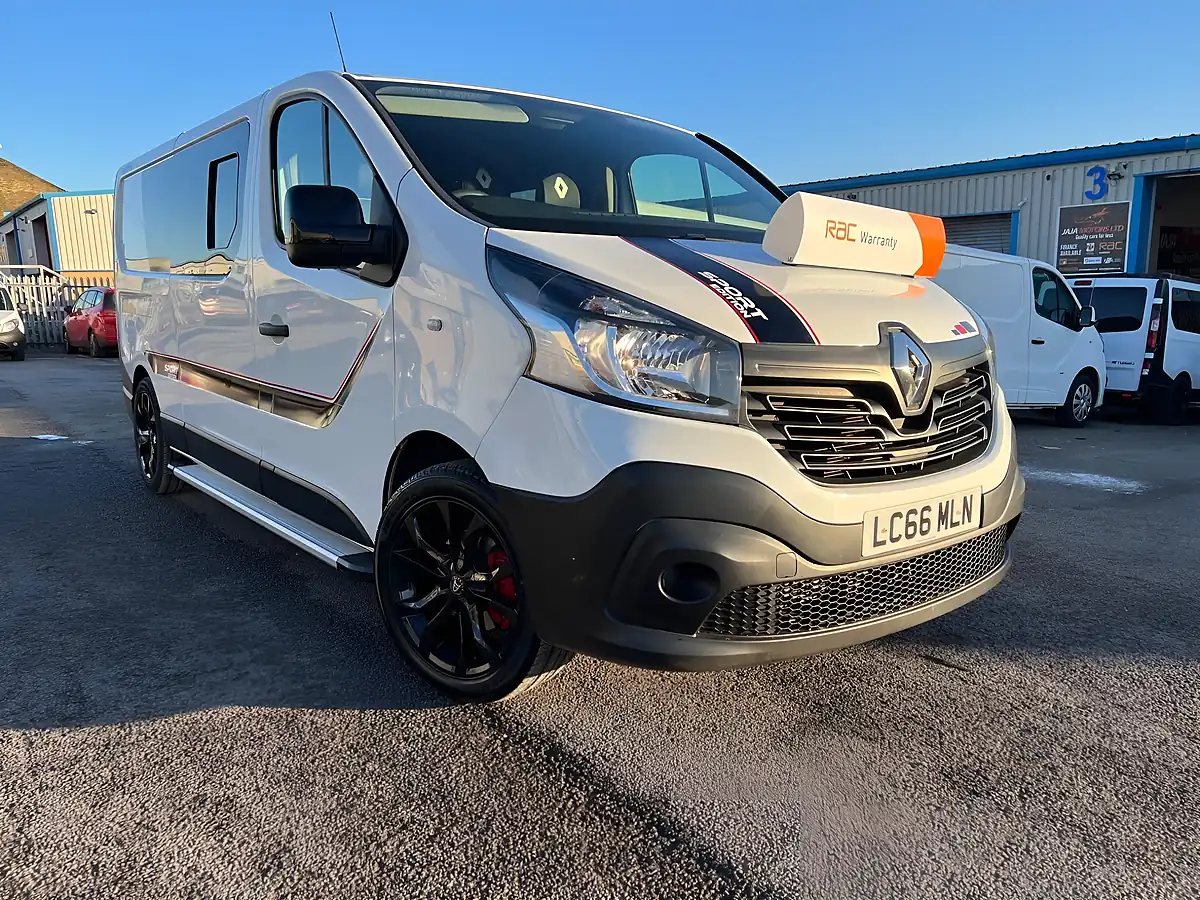 Used 2016 Renault Trafic White - Interior and Exterior details 8