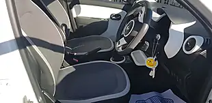 Used 2016 Renault Twingo Dynamique White - Interior and Exterior details 11