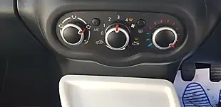 Used 2016 Renault Twingo Dynamique White - Interior and Exterior details 15