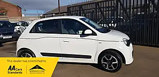 Used 2016 Renault Twingo Dynamique White - Interior and Exterior details 2