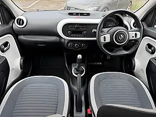 Used 2016 Renault Twingo Dynamique Yellow - Interior and Exterior details 15