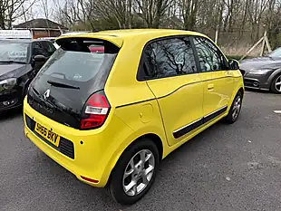 Used 2016 Renault Twingo Dynamique Yellow - Interior and Exterior details 6