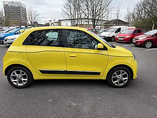 Used 2016 Renault Twingo Dynamique Yellow - Interior and Exterior details 7