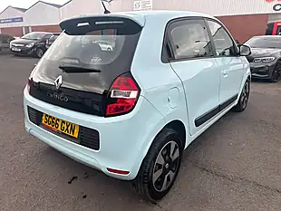 Used 2016 Renault Twingo Play Blue - Interior and Exterior details 5