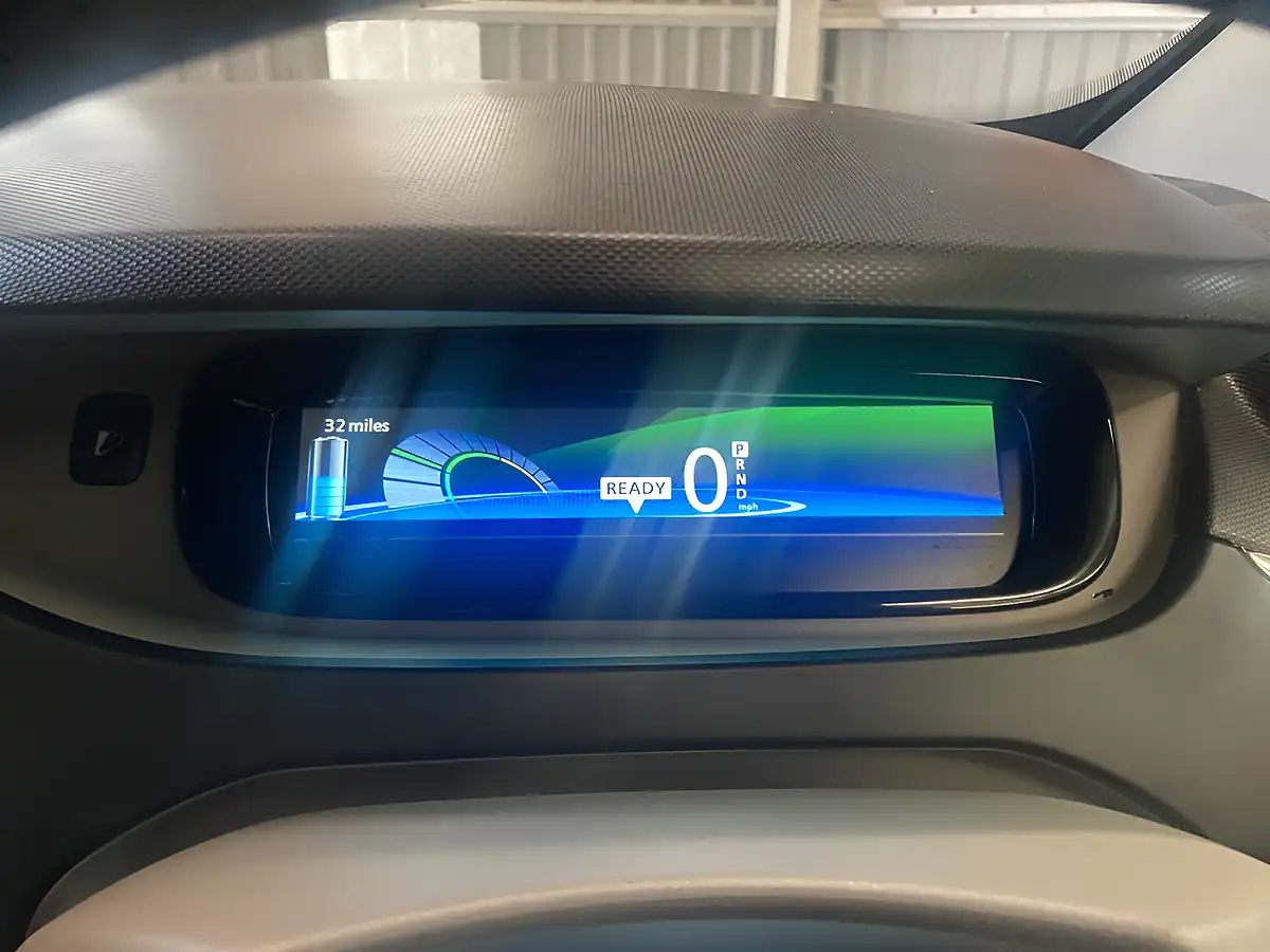 Used 2016 Renault Zoe Dynamique Nav White - Interior and Exterior details 10