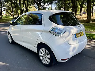 Used 2016 Renault Zoe Dynamique Nav White - Interior and Exterior details 5