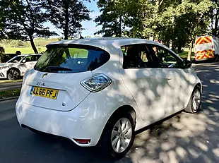 Used 2016 Renault Zoe Dynamique Nav White - Interior and Exterior details 7