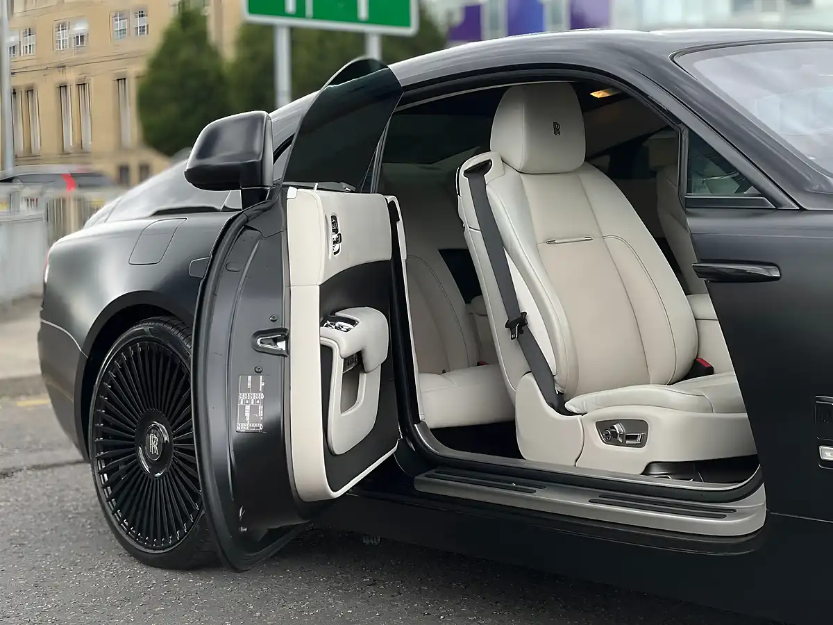 Used 2016 Rolls-Royce Wraith Coupe Black - Interior and Exterior details 18