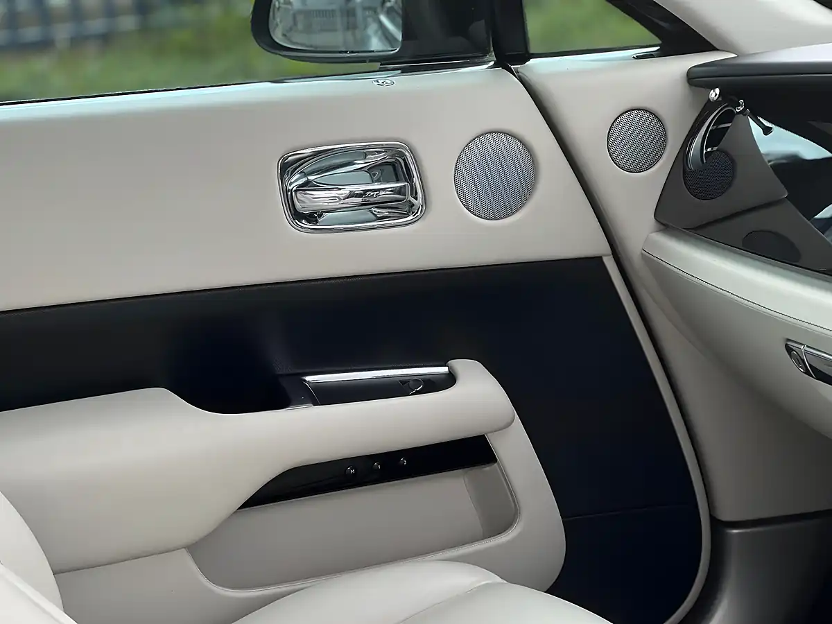 Used 2016 Rolls-Royce Wraith Coupe Black - Interior and Exterior details 5