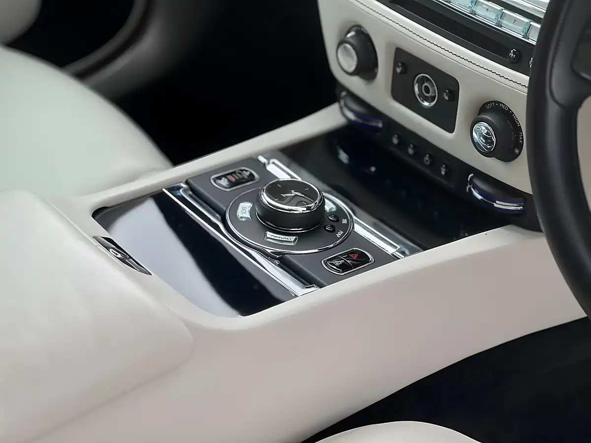 Used 2016 Rolls-Royce Wraith Coupe Black - Interior and Exterior details 6