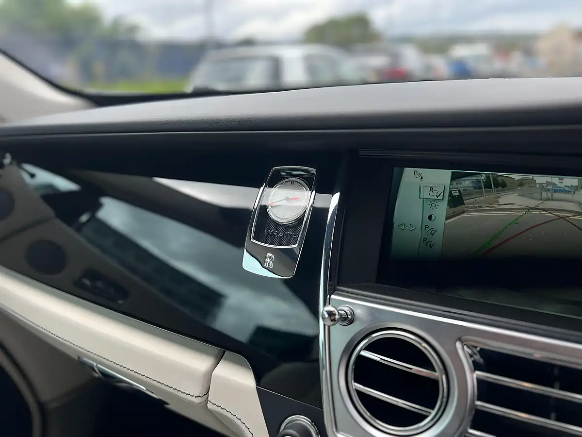 Used 2016 Rolls-Royce Wraith Coupe Black - Interior and Exterior details 9