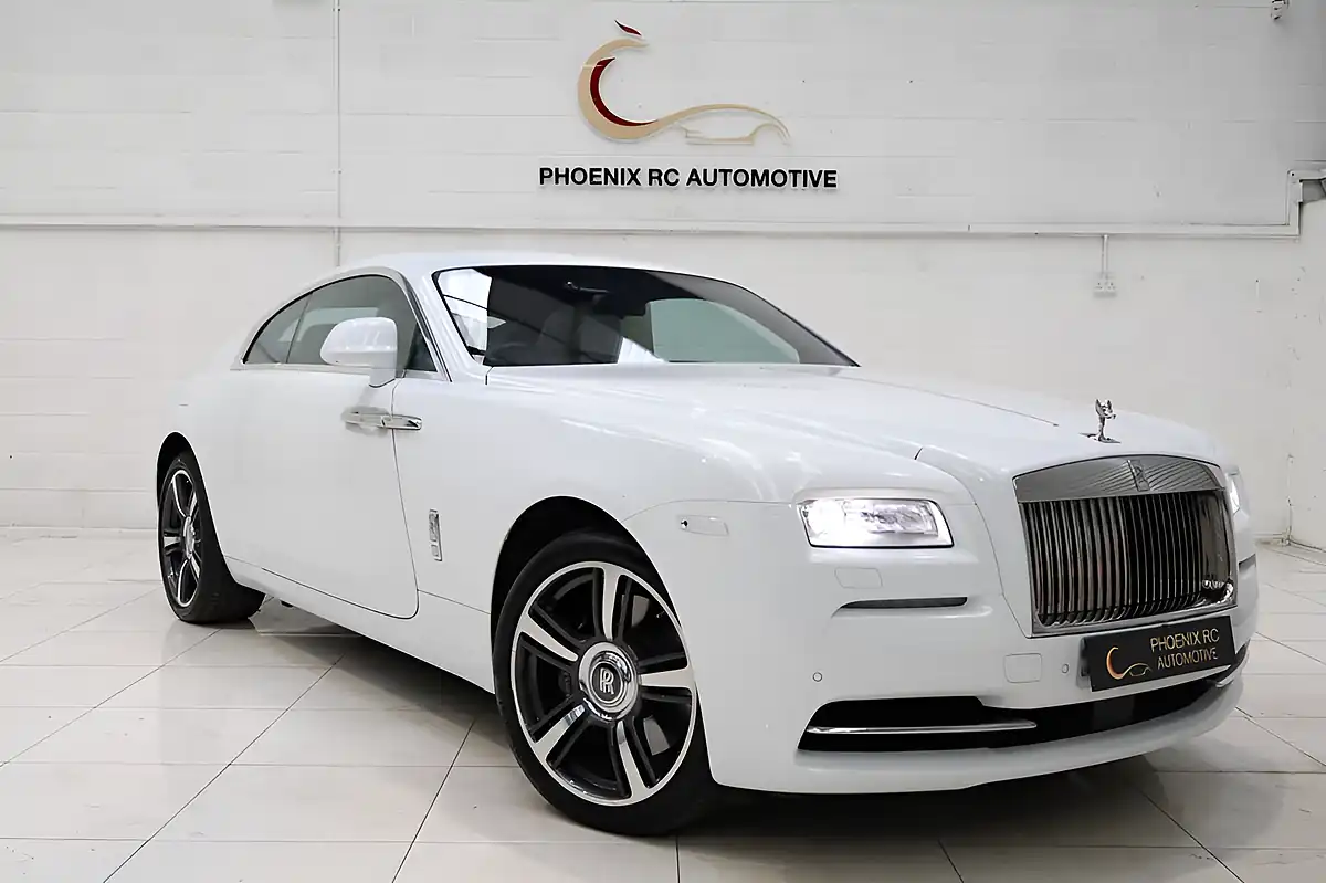 Used 2016 Rolls-Royce Wraith White - Front View