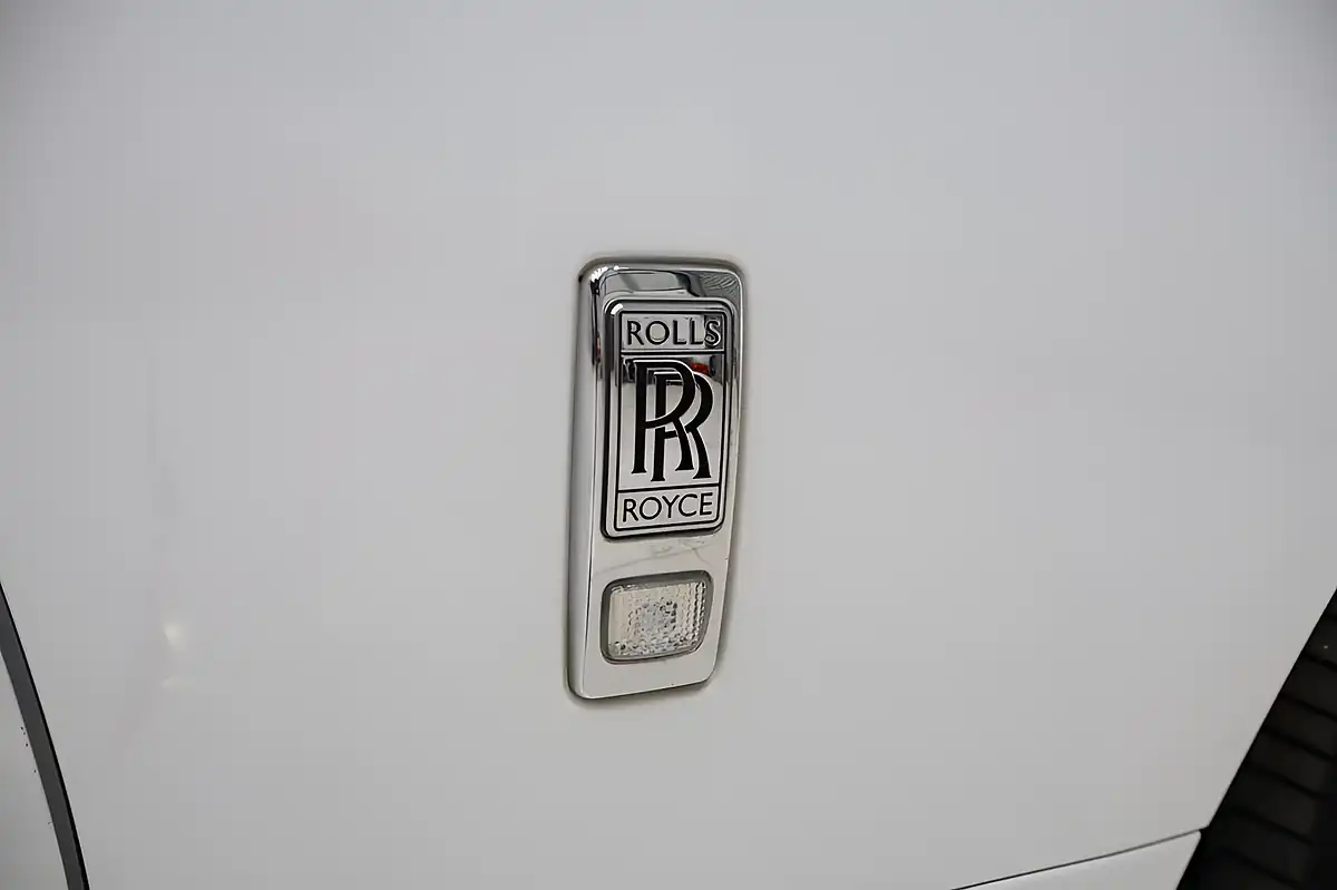 Used 2016 Rolls-Royce Wraith White - Interior and Exterior details 10