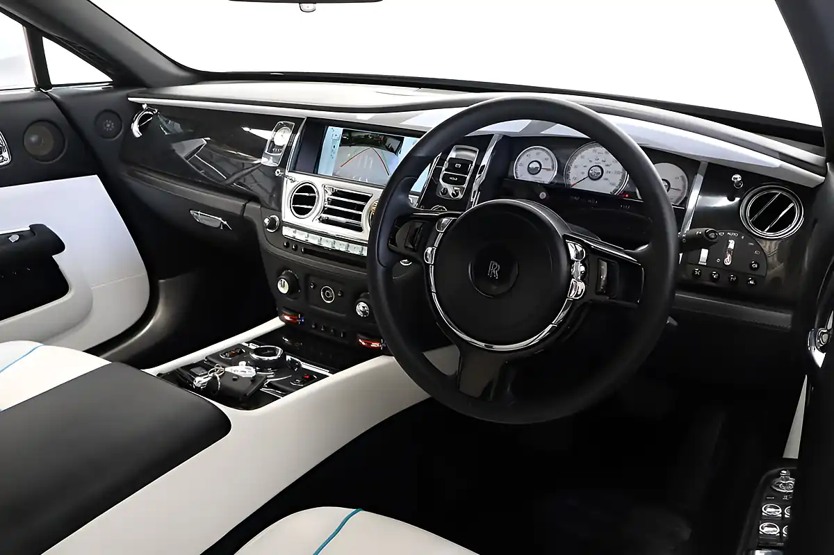 Used 2016 Rolls-Royce Wraith White - Interior and Exterior details 3