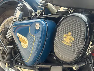 Used 2016 Royal Enfield Bullet Classic Blue - Interior and Exterior details 10