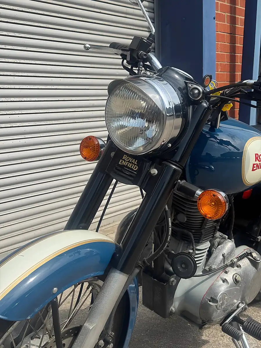 Used 2016 Royal Enfield Bullet Classic Blue - Interior and Exterior details 13
