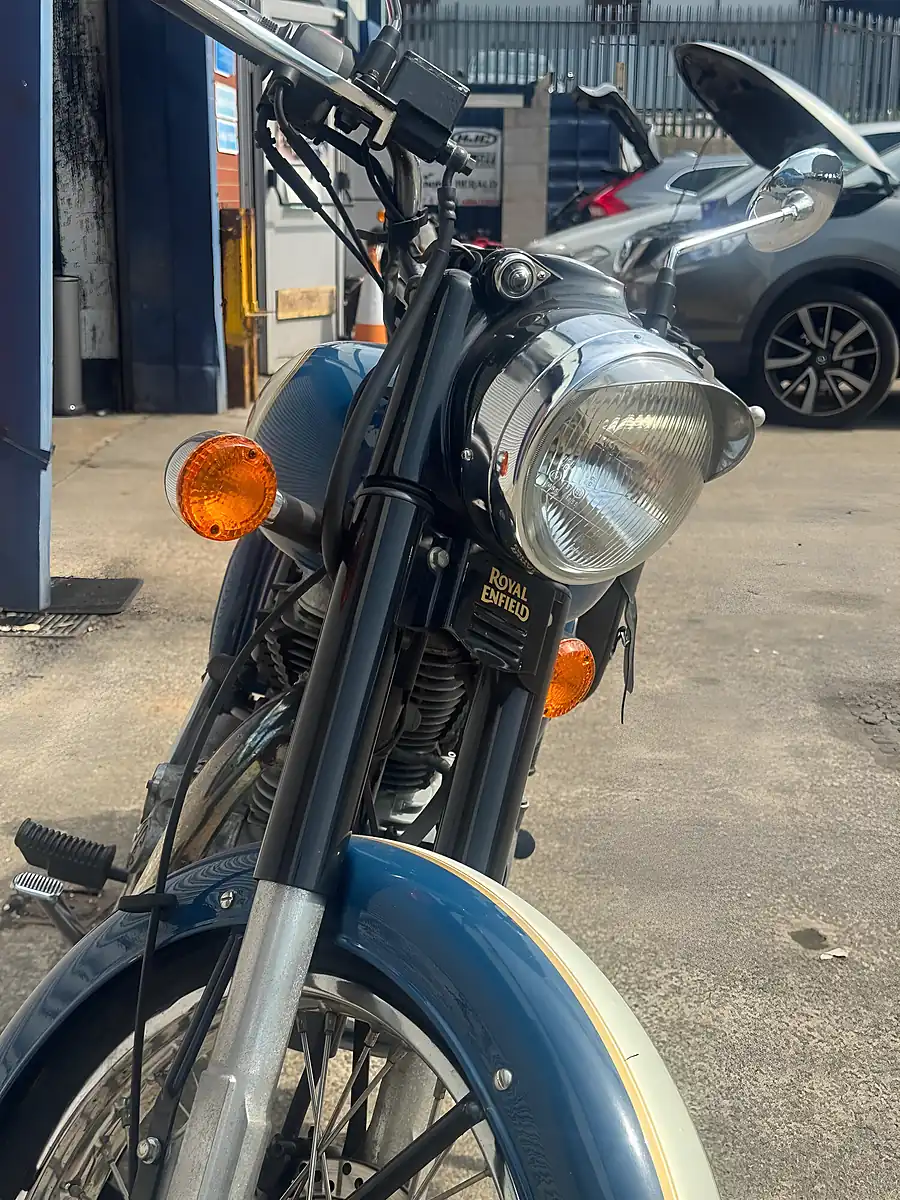 Used 2016 Royal Enfield Bullet Classic Blue - Interior and Exterior details 14