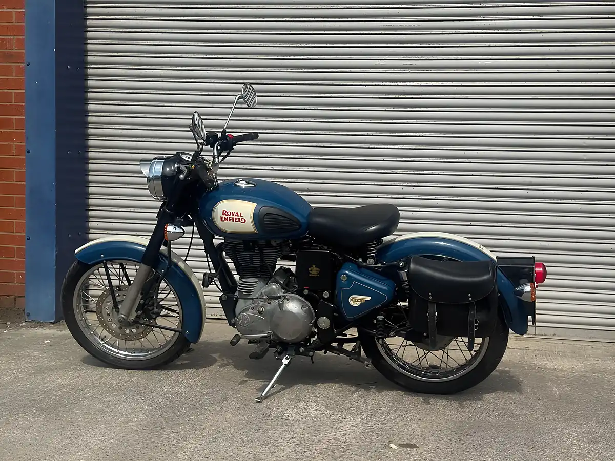 Used 2016 Royal Enfield Bullet Classic Blue - Interior and Exterior details 19