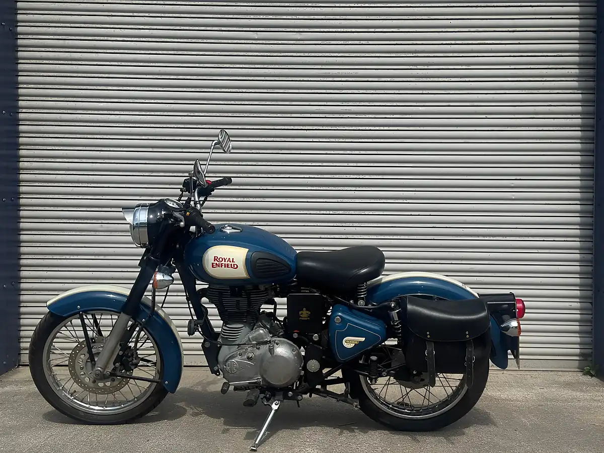 Used 2016 Royal Enfield Bullet Classic Blue - Interior and Exterior details 20