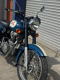 Used 2016 Royal Enfield Bullet Classic Blue - Interior and Exterior details 8