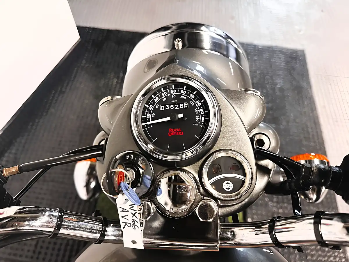 Used 2016 Royal Enfield Bullet Roadster/Retro Grey - Interior and Exterior details 13