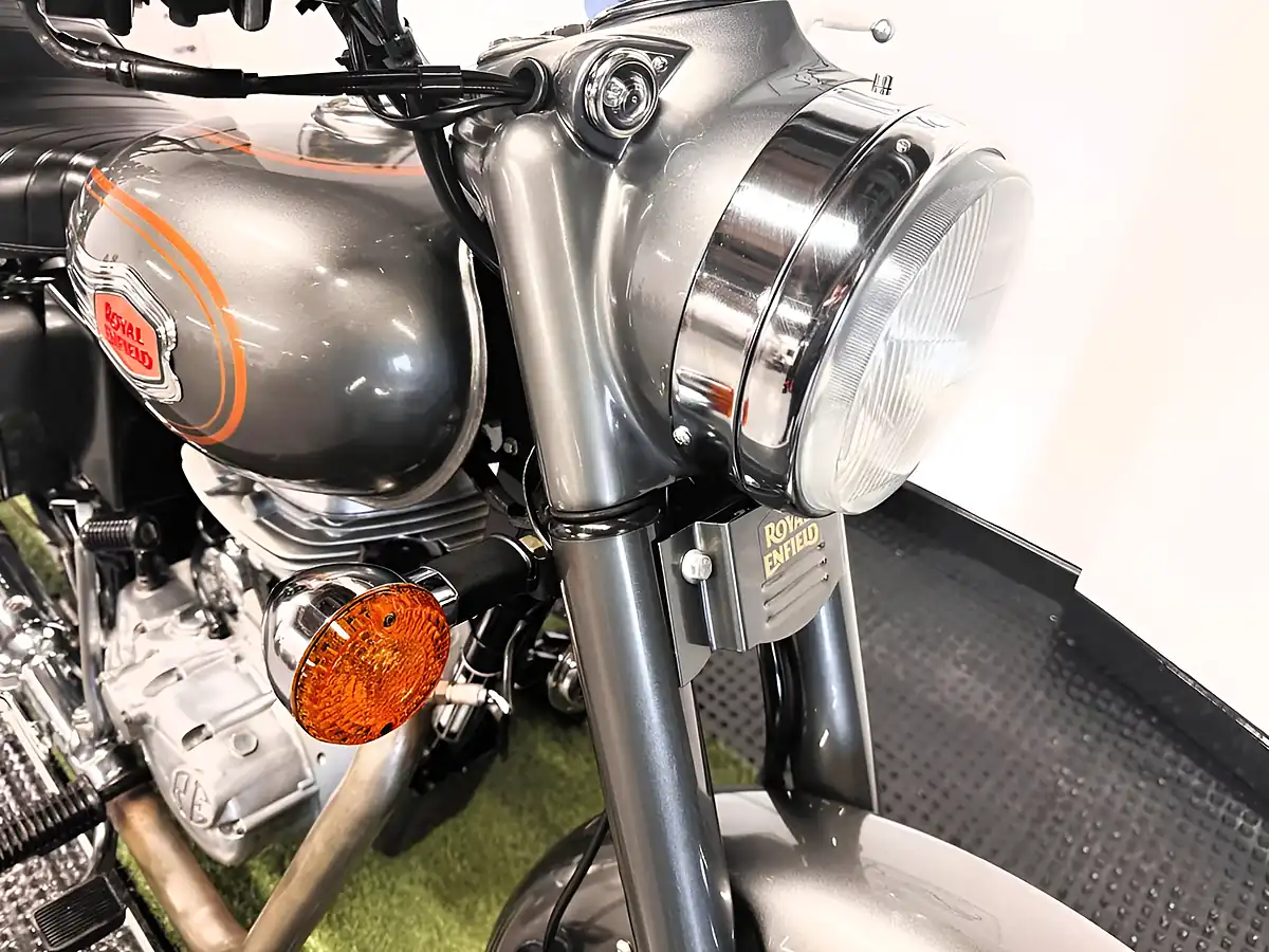 Used 2016 Royal Enfield Bullet Roadster/Retro Grey - Interior and Exterior details 16