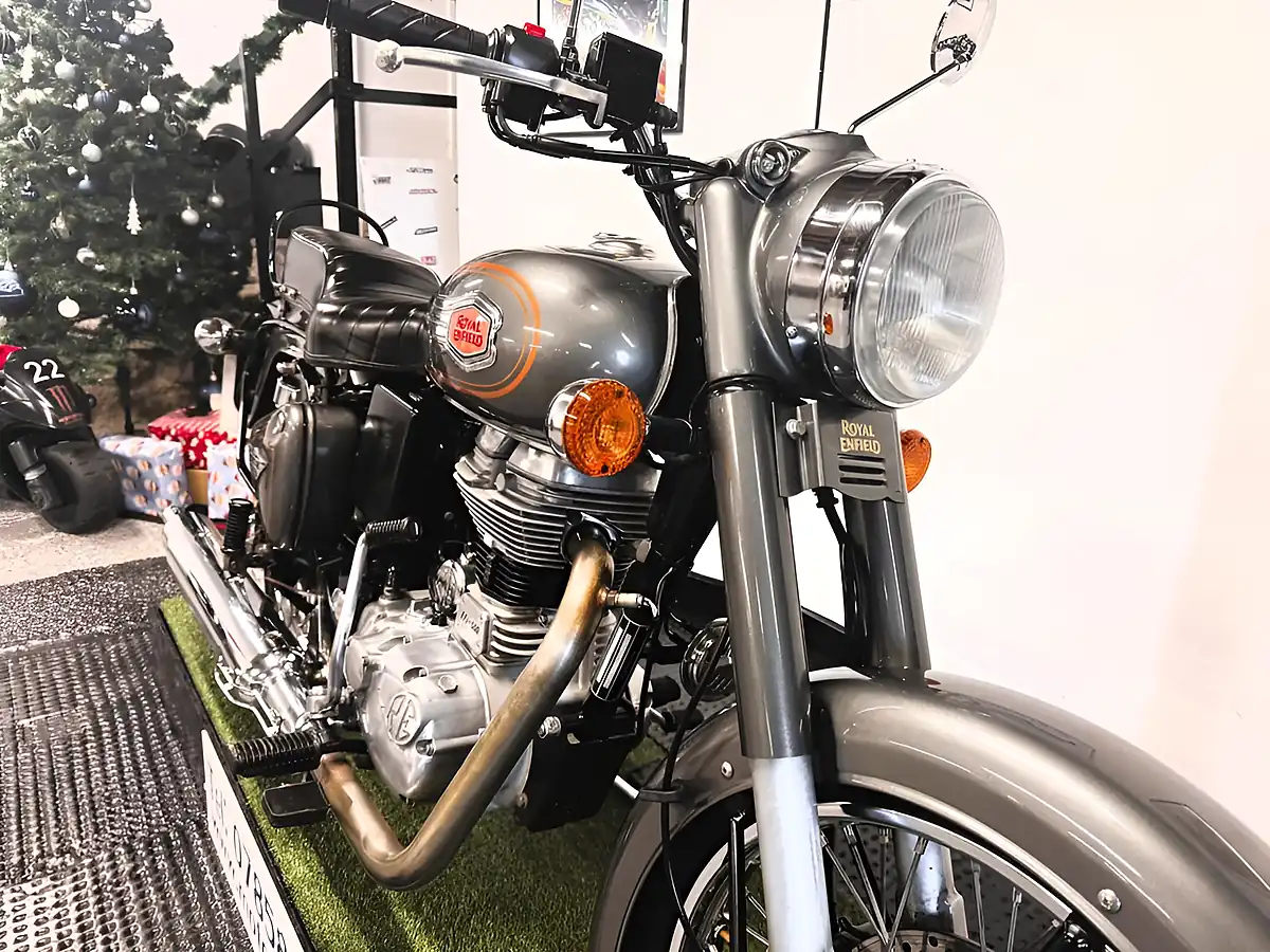 Used 2016 Royal Enfield Bullet Roadster/Retro Grey - Interior and Exterior details 19