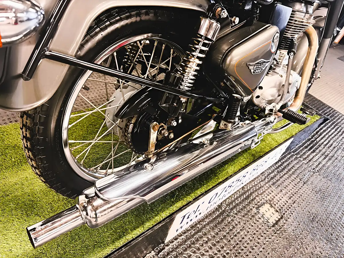 Used 2016 Royal Enfield Bullet Roadster/Retro Grey - Interior and Exterior details 3