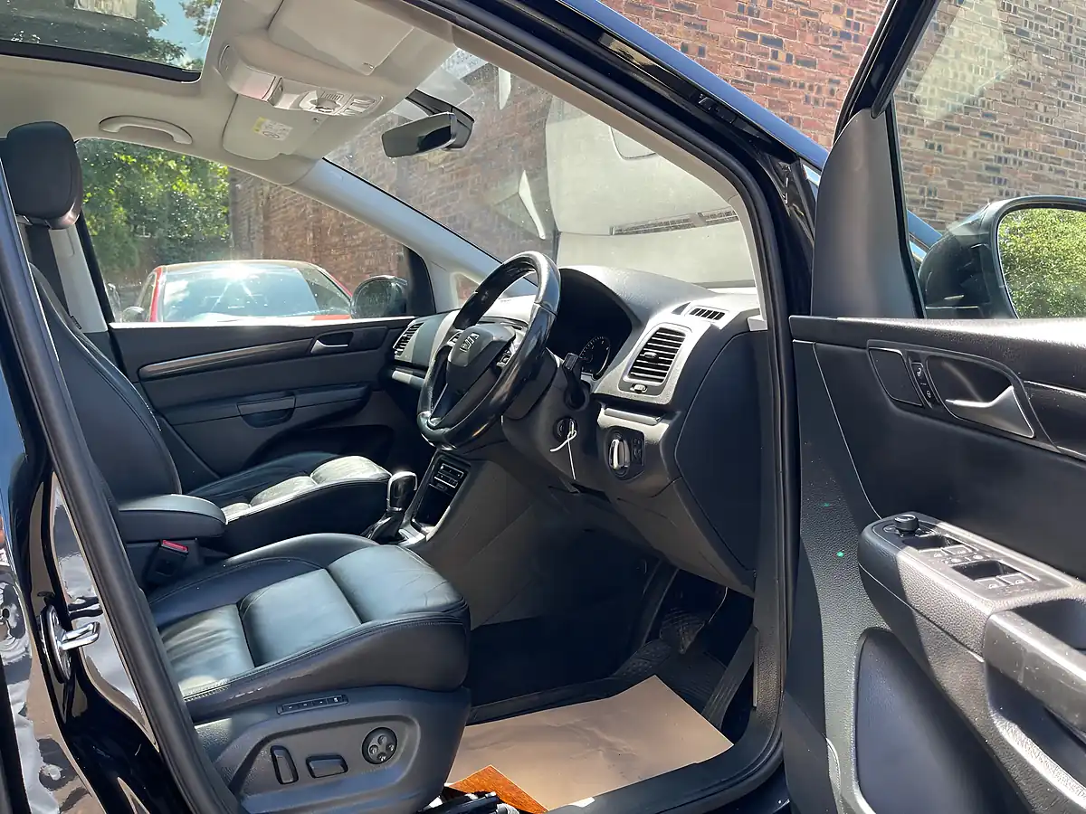 Used 2016 SEAT Alhambra Se Lux Black - Interior and Exterior details 7